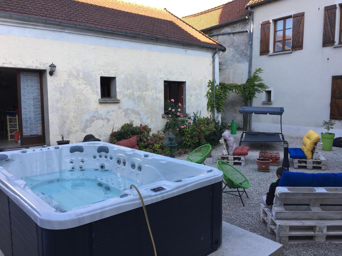 L Auberge Du Lion D Or Nanteuil-sur-Marne Exteriér fotografie