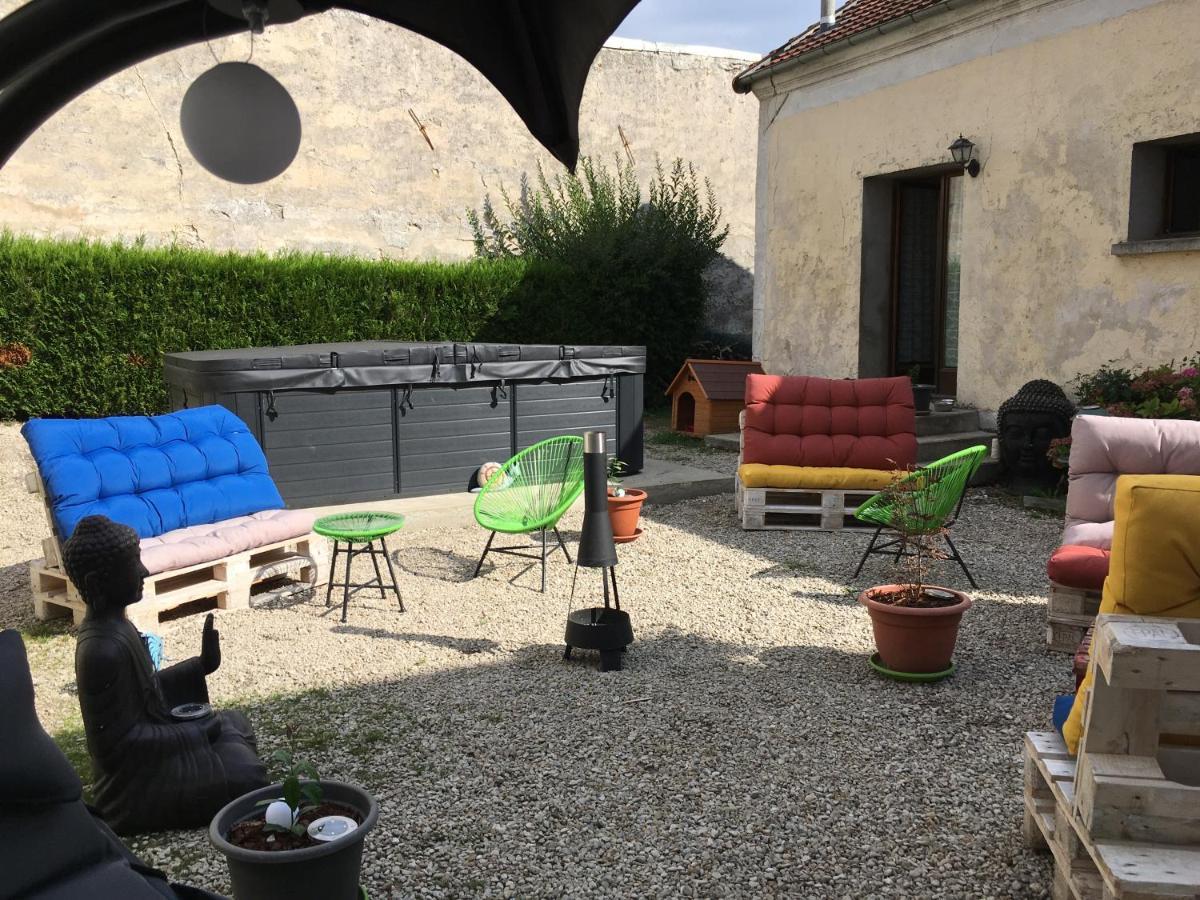 L Auberge Du Lion D Or Nanteuil-sur-Marne Exteriér fotografie