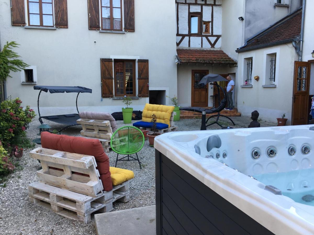 L Auberge Du Lion D Or Nanteuil-sur-Marne Exteriér fotografie